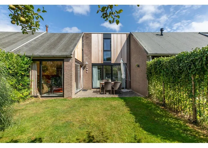Attractive Holiday Home With Shared Pool