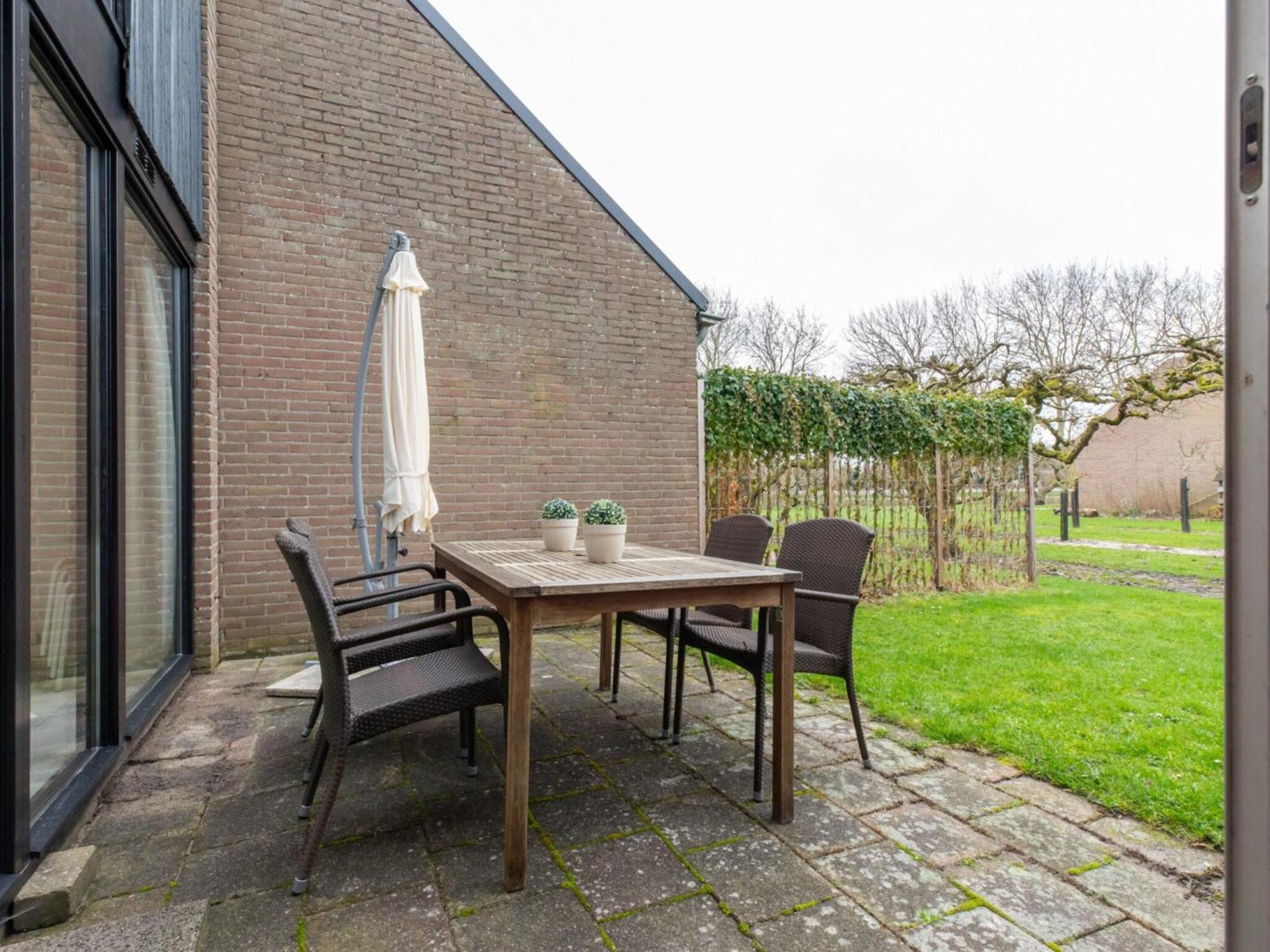 Attractive With Shared Pool * Burgh-Haamstede