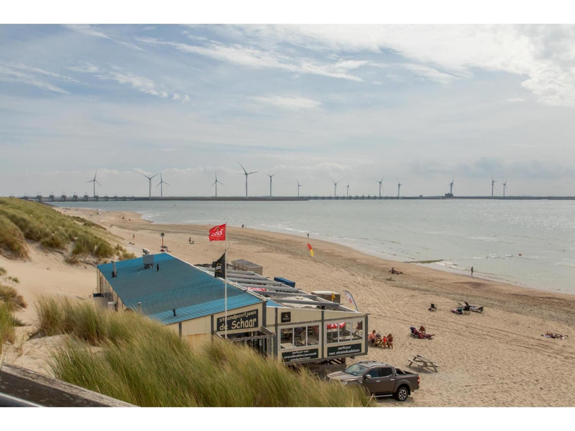 Attractive With Shared Pool * Burgh-Haamstede